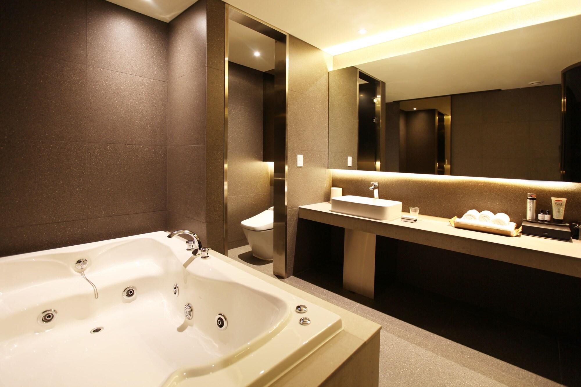 Hotel Vine Соннам Экстерьер фото