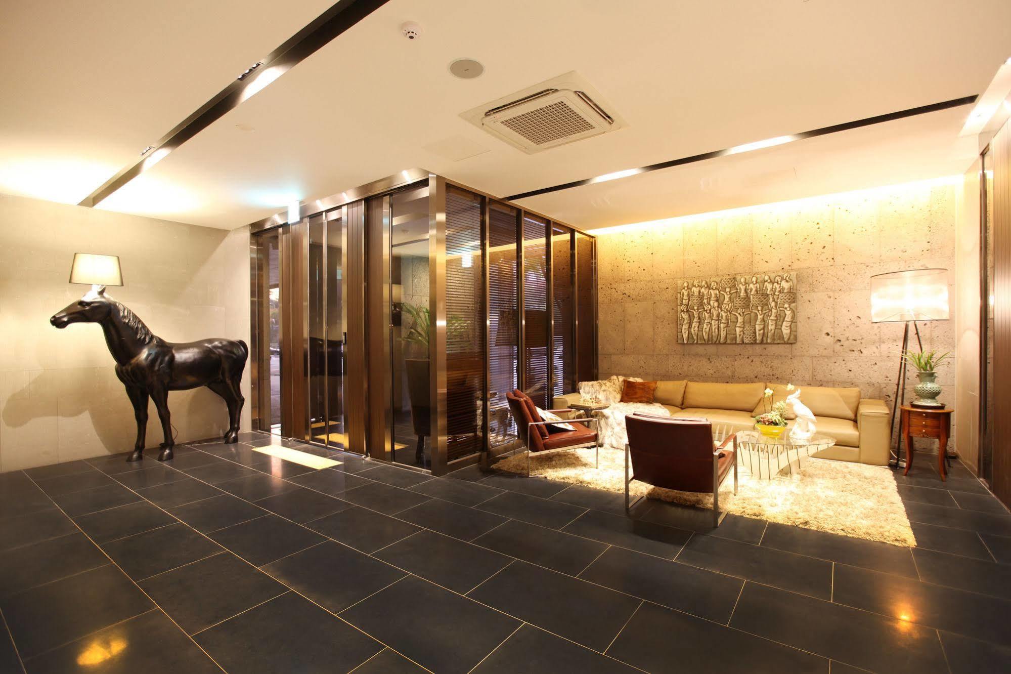 Hotel Vine Соннам Экстерьер фото