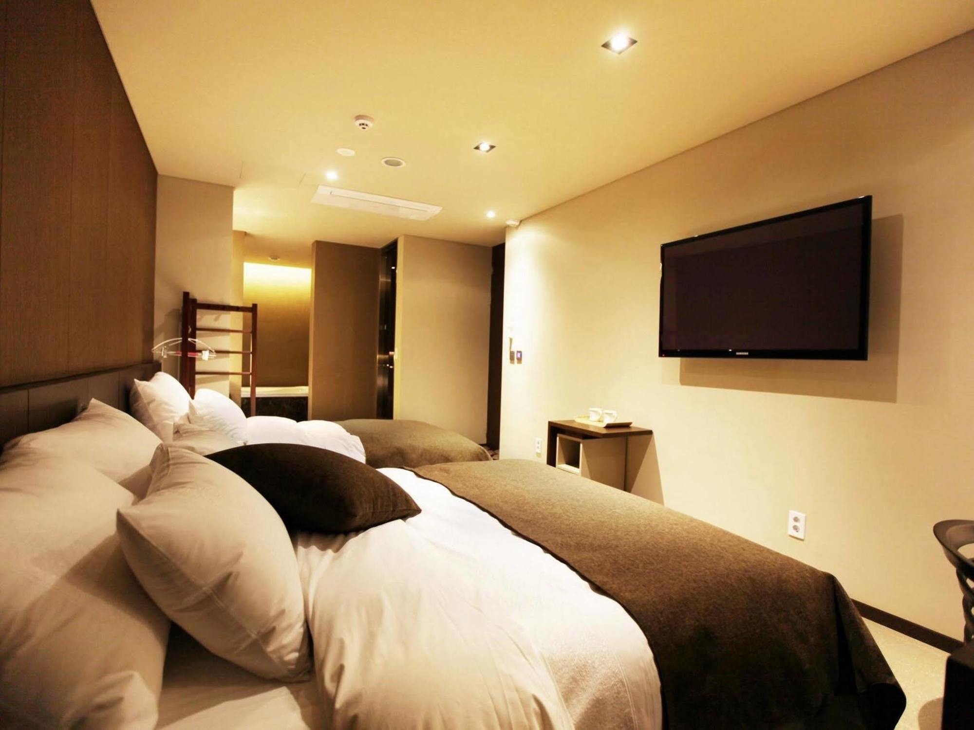 Hotel Vine Соннам Экстерьер фото